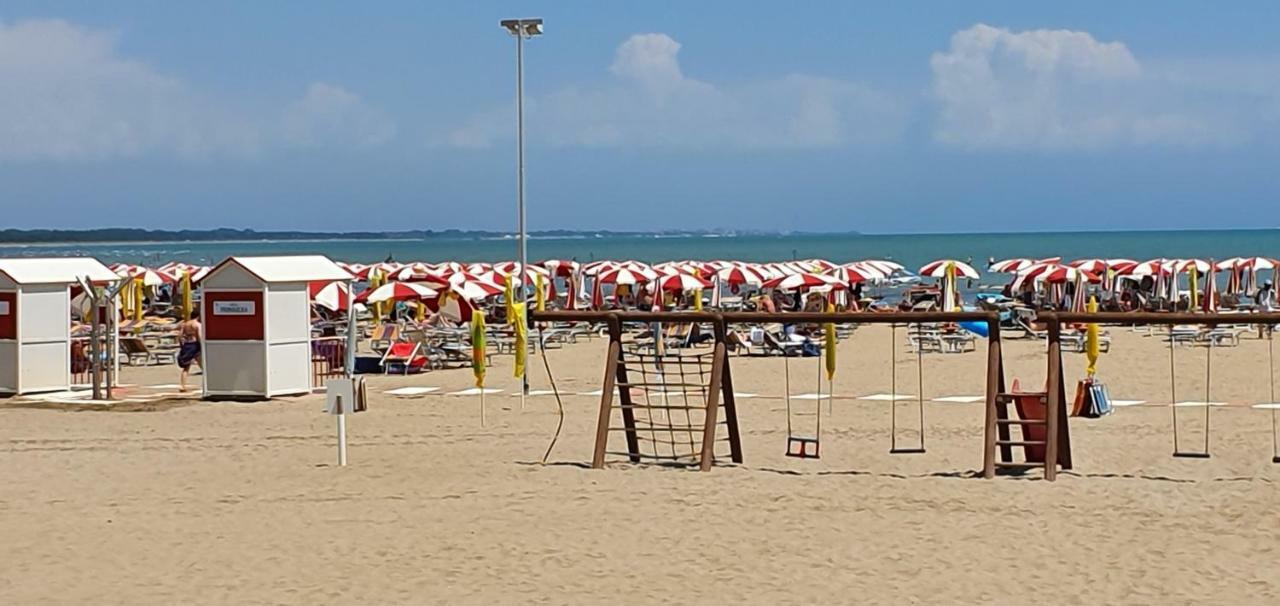 Appartamenti Lino Caorle Exterior foto